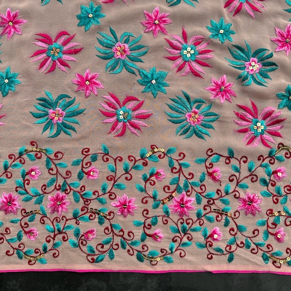 Lolita Jaca, Silk Floral Print Kimono Wrap - Picture 5 of 6